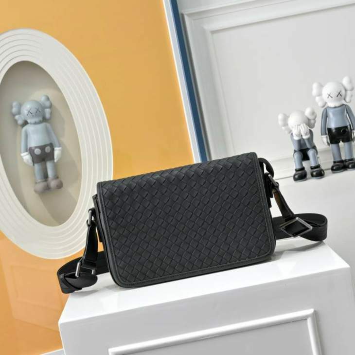 Picture of Bottega Veneta Mens Bags _SKUfw208747695fw